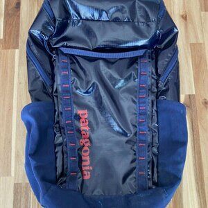Patagonia Black Hole 32L